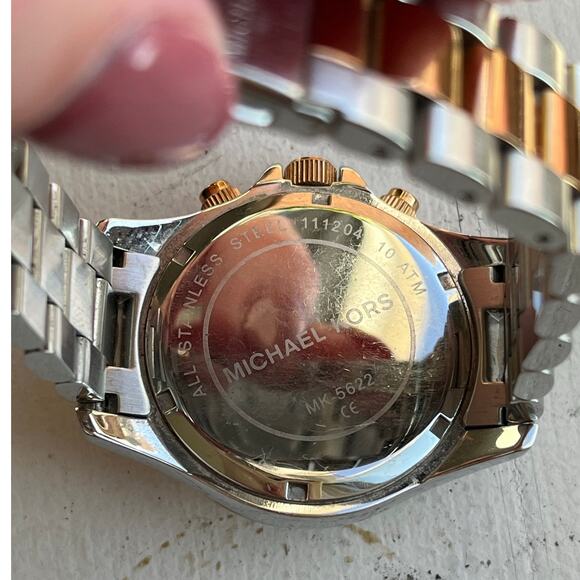 Michael Kors Layton MK5622 silver rose gold two-tone stainless steel watch $375 - Picture 2 of 11
